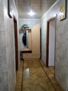 Bakida gundelik kiraye evler  Посуточная аренда квартир в Баку +994504975260