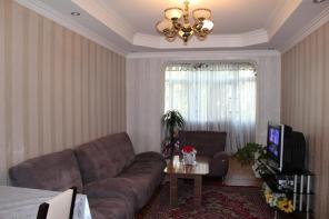 Суточно сдается квартира   в самом центре г Баку