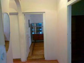 Меняю удобную квартиру в Ахмедлах на 4-5-комнатную квартиру в районе Шемахинки и 3-4 микрорайонов