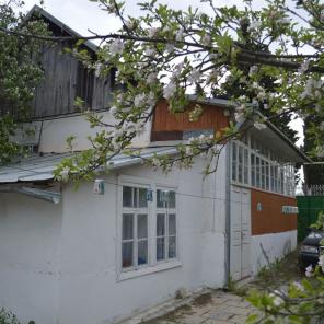 Продаю дом с участком в селе Ивановка