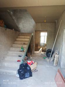 В поселке Кeшлы города Баку продается  6-комнатный дом